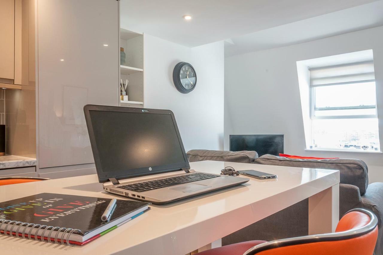 Pure B - Exceptional Views Of Tamar & Royal William Yard With Free Parking & Wifi Διαμέρισμα Πλίμουθ Εξωτερικό φωτογραφία